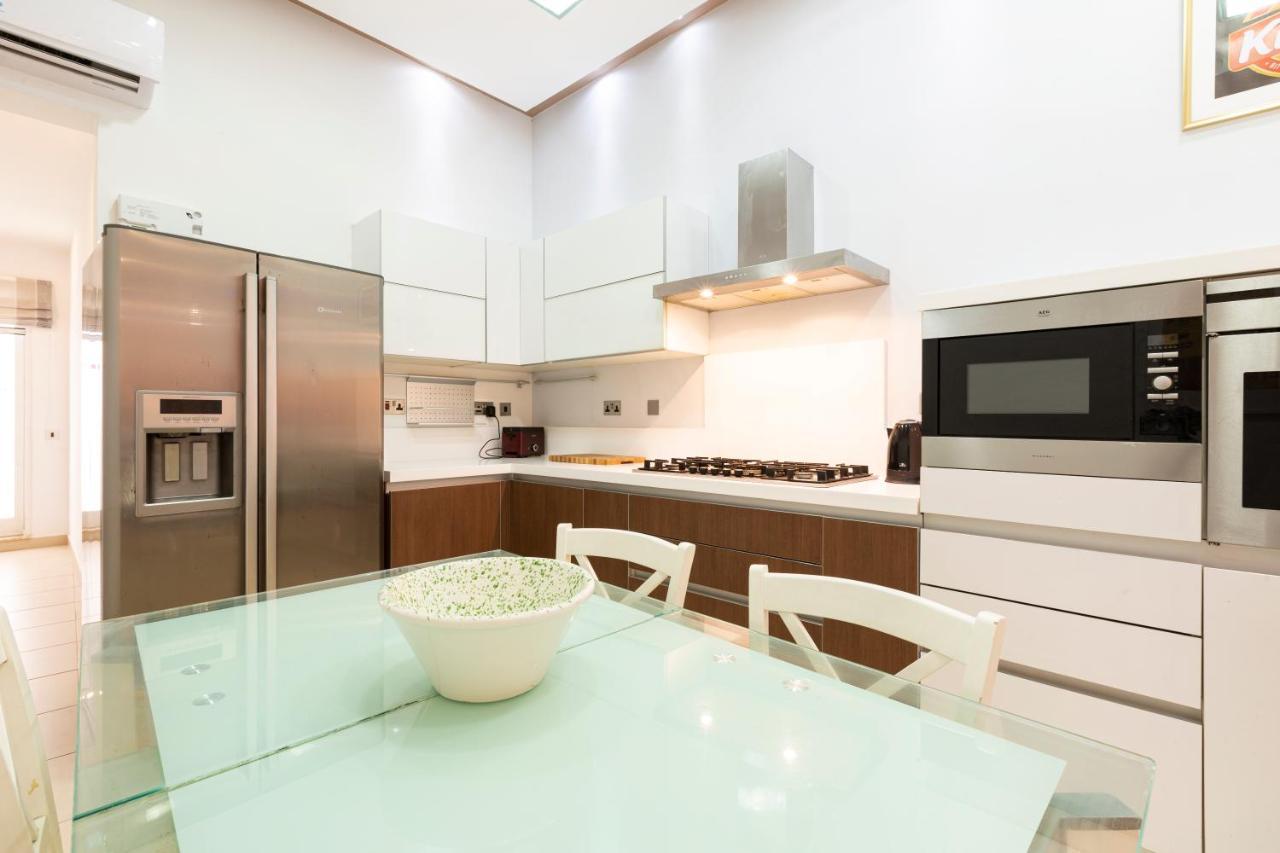 DC36 -Spacious&Stylish 3 bedroom Flat. Prime Zone Mellieħa Exterior foto